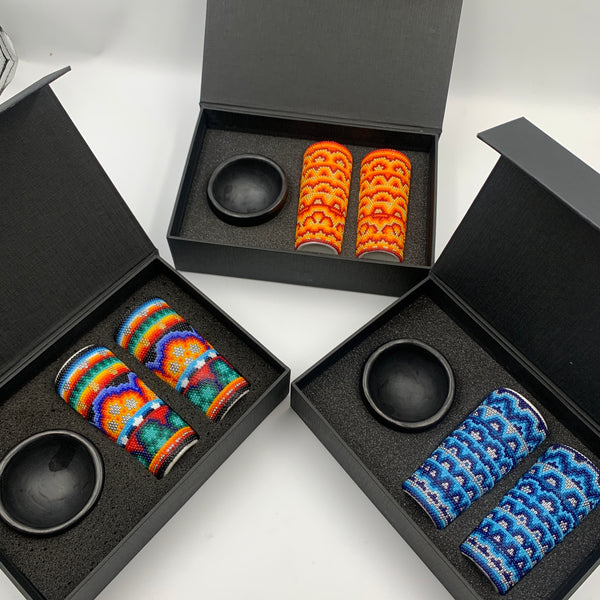 Set tequileros huichol con jícara de barro
