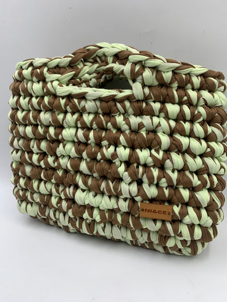 Bolsa de mano en menta y café