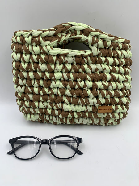 Bolsa de mano en menta y café