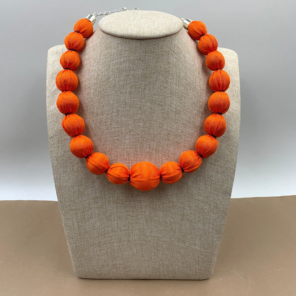 Collar clásico liso naranja