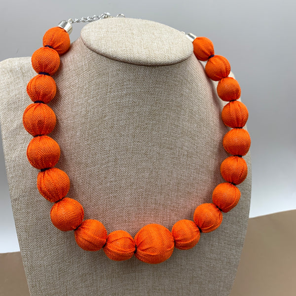 Collar clásico liso naranja