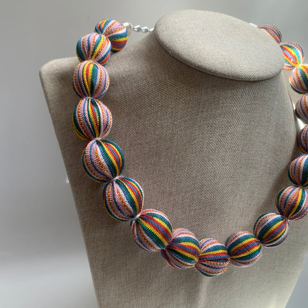 Collar rayado rosa-verde